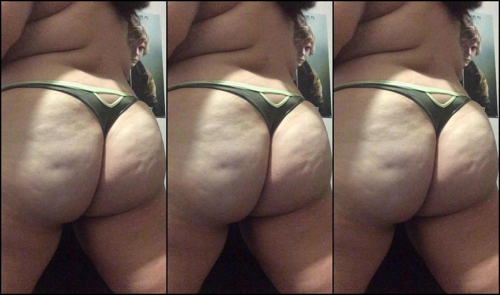 Missbustylatina Green Thong Play
