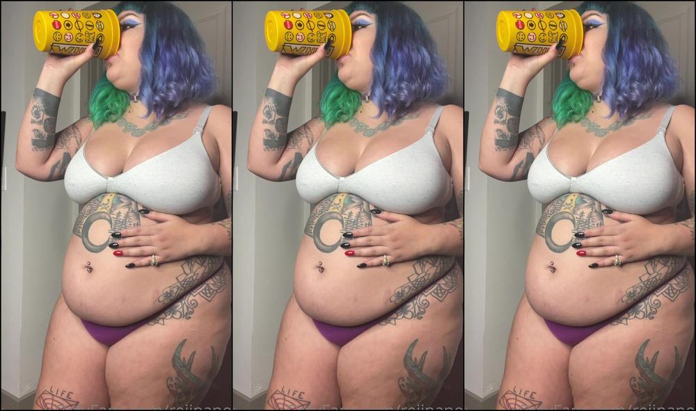 reiinapop-02-12-2021-2291142792-chugging-a-pitcher-of-wg-shake-at-220-it-s-wild-how-much-bigger-i-look-now-