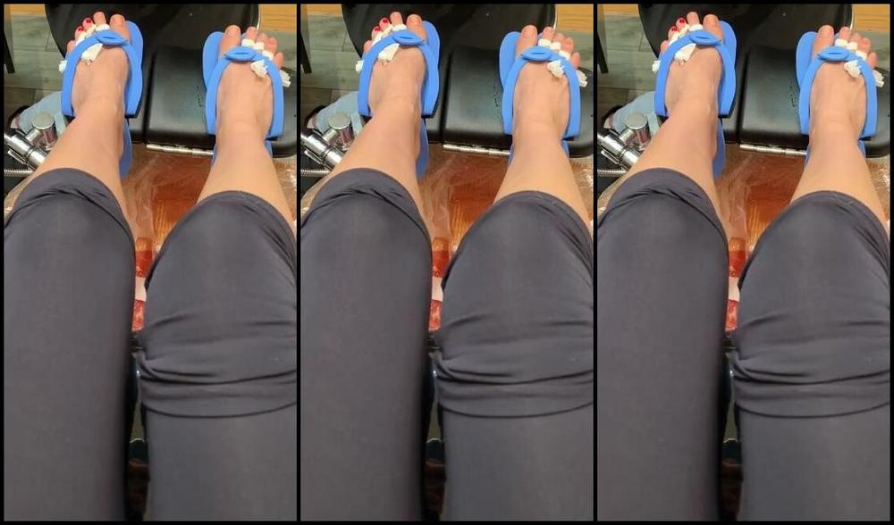 Goddess Christine Nicknamed Findomchristine Onlyfans Painting My Perfect Toes Turns Any Pedicurist Into A Perfectionist