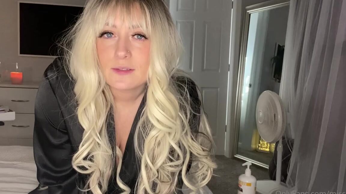 Miss Cassi Nicknamed Misscassi Onlyfans Giving You A Massage