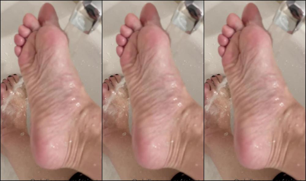 Mizxtrix 2895443948 06 14 2023 I Kno Some Of My Men On Here Love My Feeties Here Are My Feet In