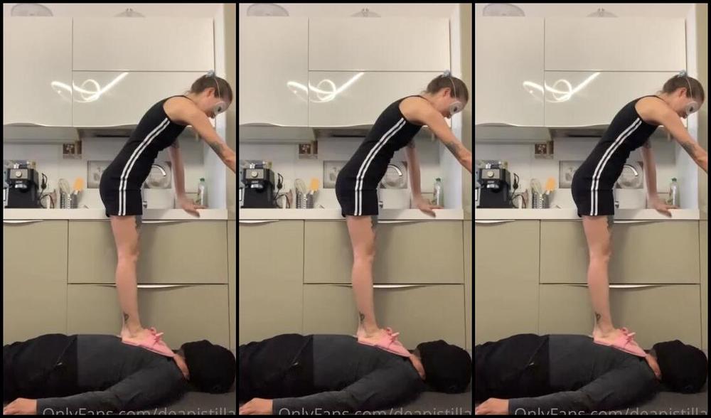 Deapistilla Nicknamed Deapistilla1 06 20 2022 Onlyfans Video Trampling Con Ciabattine Rosa