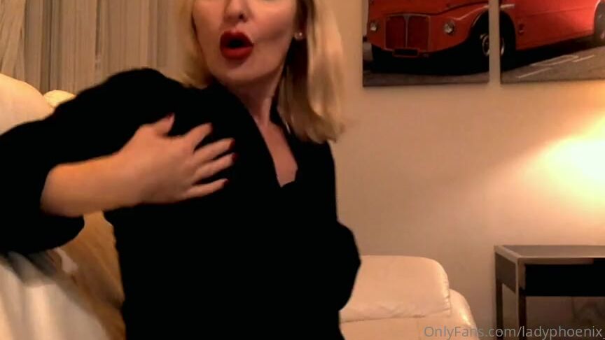 Lady Phoenix Nicknamed Ladyphoenix Ldn Onlyfans Ruby Tuesday Everything Pretty Much Looks Black And White Today What Could I Possibly Have Apart