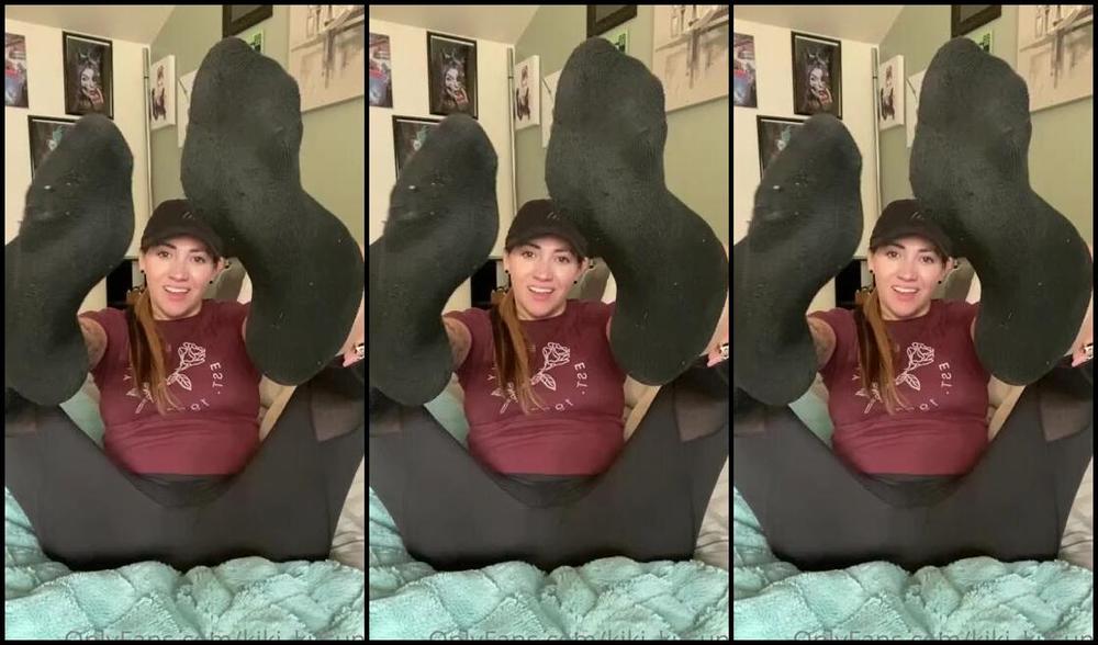 Kiki Kitsune Nicknamed Kiki Kitsune 09 01 2021 Onlyfans Video Smelly Sock Tease Video