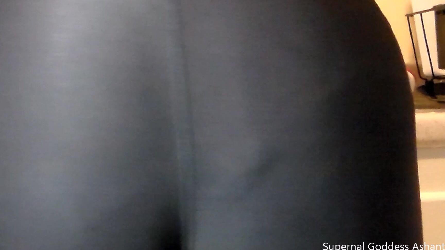 Goddess Ashanti Dishing Ass