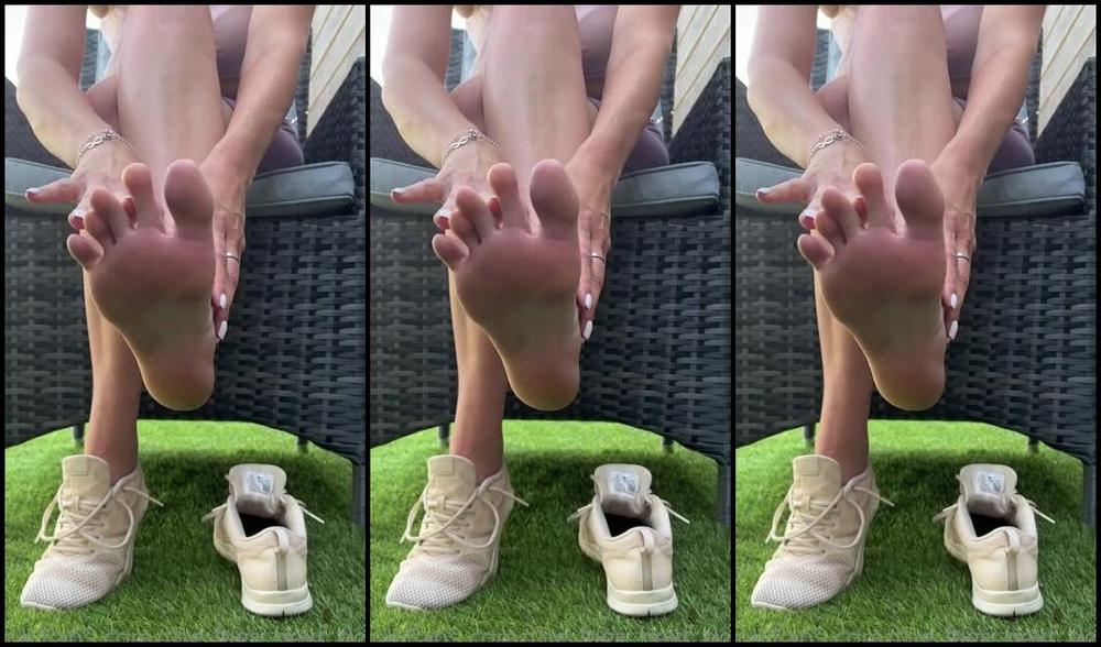 The Legs Next Door Nicknamed The Legs Next Door Onlyfans This Little Video Is Allll About Lovely Bare Soles And Amazing Peachy Ass Annabel