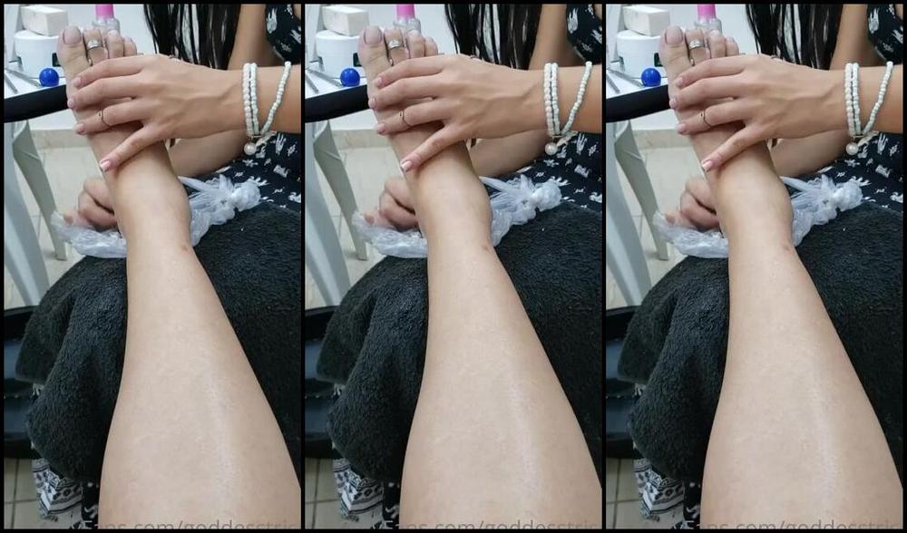 Goddess Tricia Nicknamed Goddesstricia 09 21 2022 Onlyfans Video Um Pouco Da Pedicure