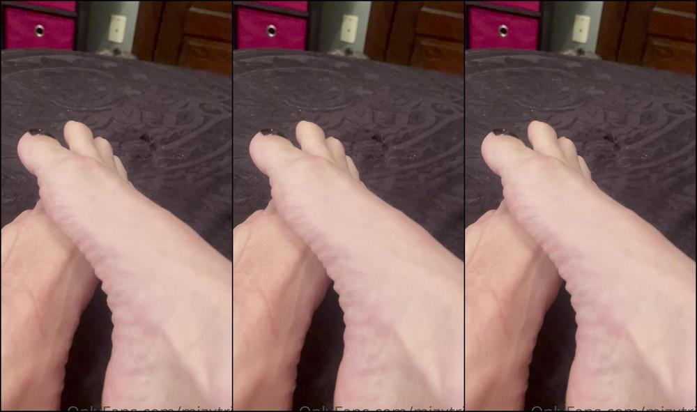 Mizxtrix 2798992417 03 09 2023 Worship Your Mistress With My Cock And Clean My Feet Pls