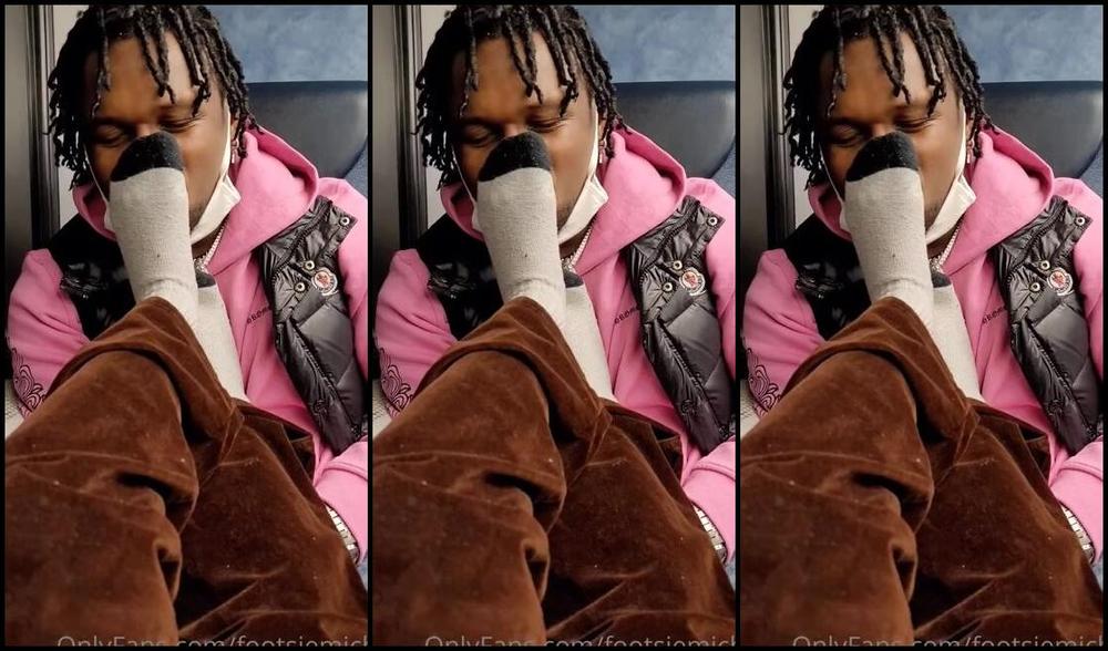 Footsiemichi Onlyfans Stinky Socks On A Train Ride What A Good Way To Pass The Time