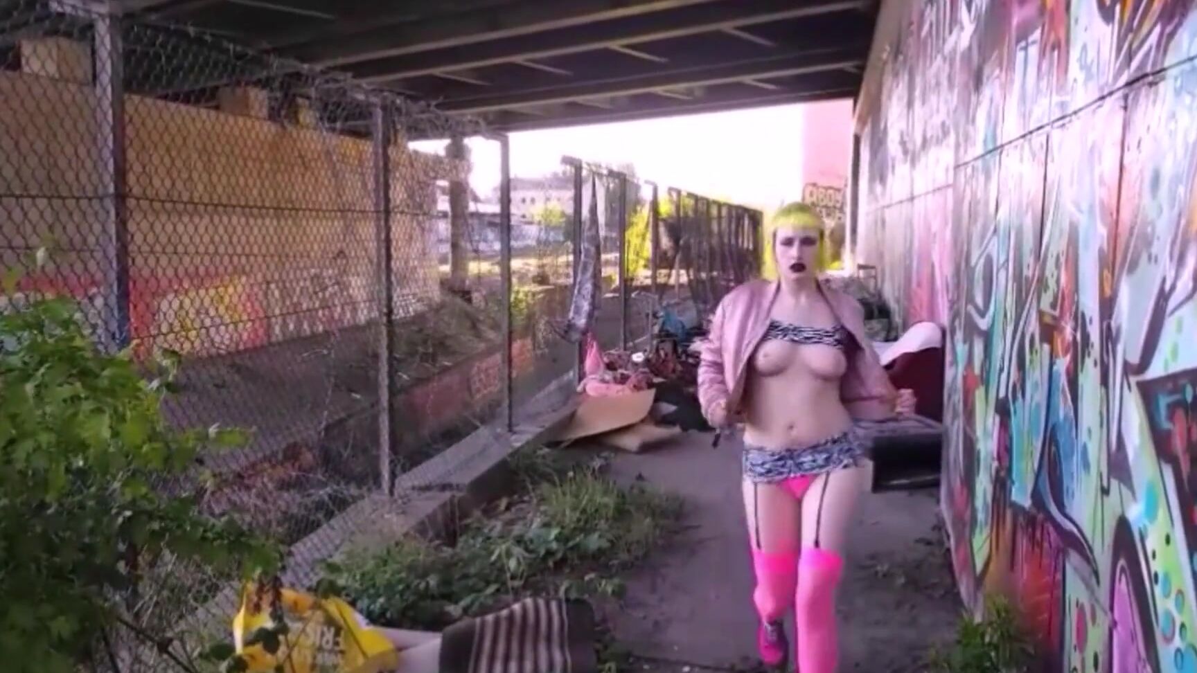 Lynn Tonic Outdoor Sex In Kiel Gaarden