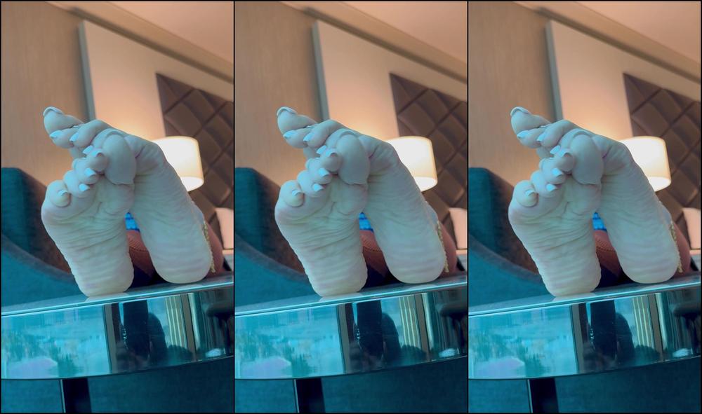 Goddessfendi 3583176536 11 27 2024 Give Thanks For My Seductive Solessss