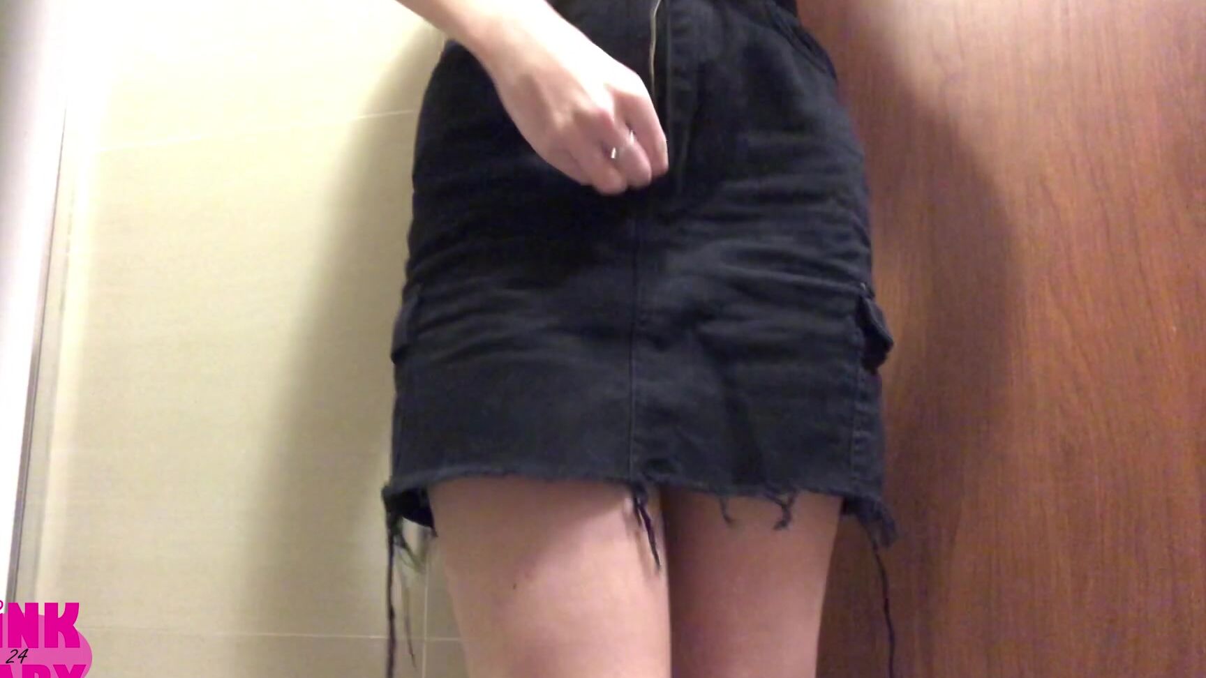 "pinkbaby24" hidden cam, teens (18+), voyeur, taboo changing voyeur Manyvids