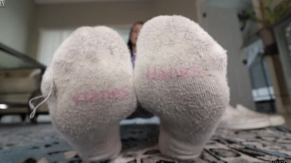 Ivorysoles Onlyfans 02 16 2021 Sock Smother Training Worshiping My Socks After The Gym Is Only Entertaining For So Long Forp
