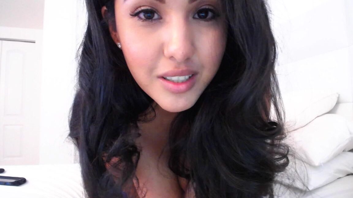 Taboo, Sisters, Dirty Talking, Latina makayla divine seducing brother while doing laundry ManyVids