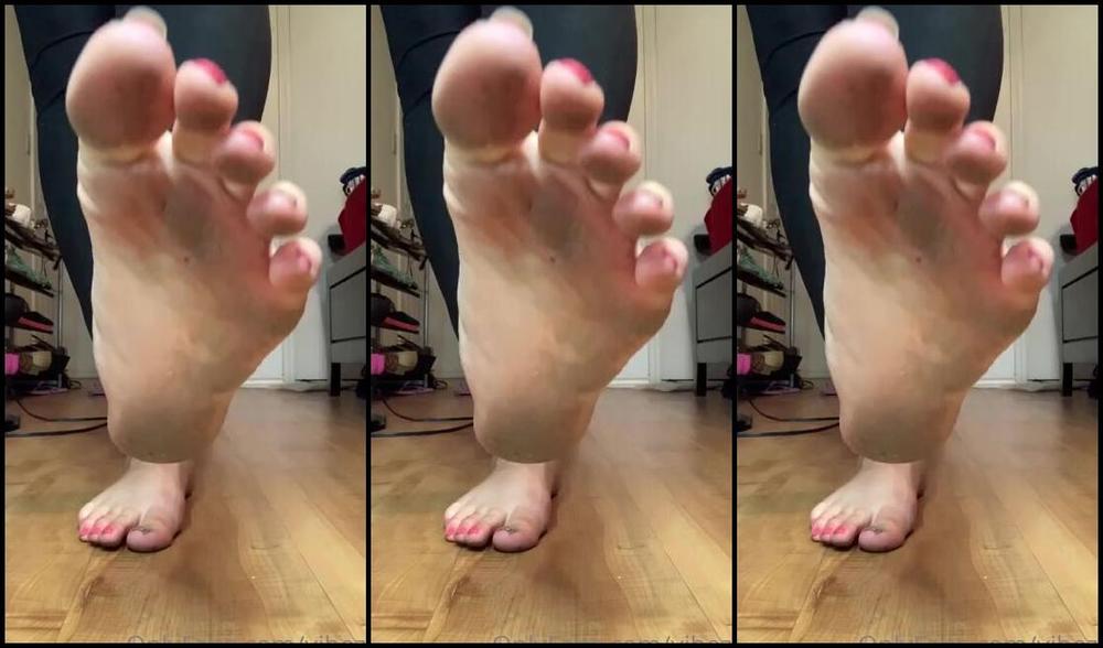 Natasha Aka Vibez3 Onlyfans Where Have You Been I Had Duties For You To Do Now All I Have Is My Filthy Fkn Feet For You