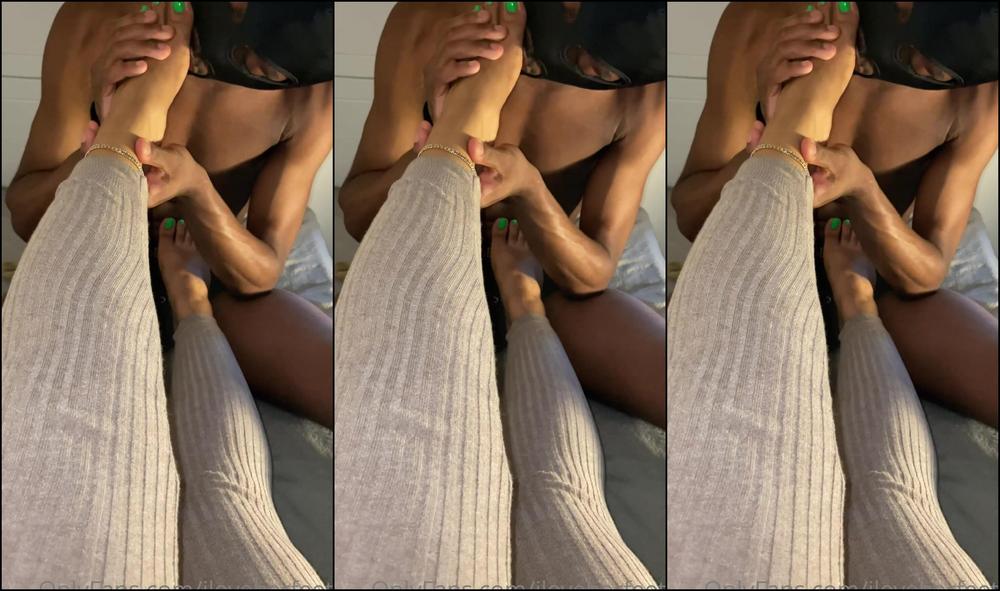 Iloveherfeettt First Recorded Foot Worship Content With Goldenfeetgoddess And Her Beautiful Green Toenail