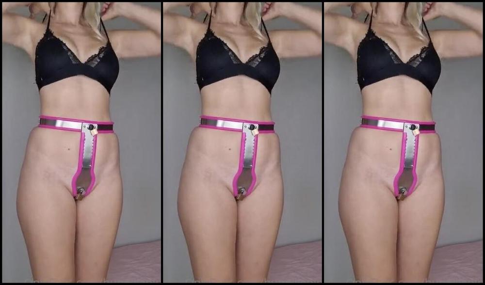 Bunnillapink Nicknamed Bunnillapink 12 06 2022 Onlyfans Video Day 6 Of My Locked Christmas Challenge Ready For A Family Gathering3