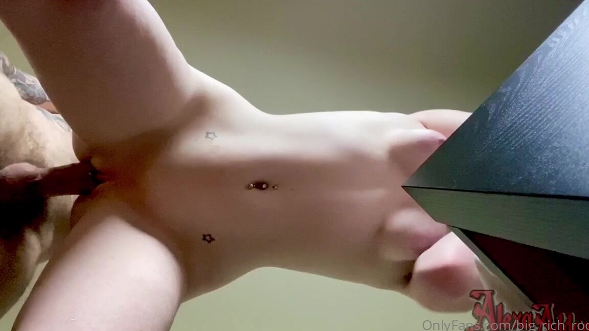 Big Rich Rodney New Full Clip I Give Alexa Creampies In A Row In The House Bored Getting Creative Wi