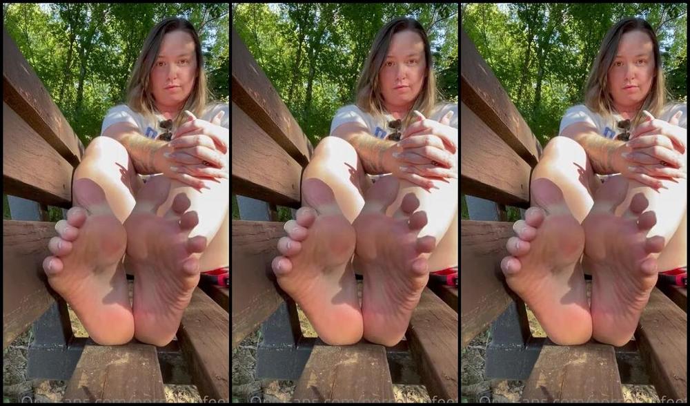 Porcelain Goddess Aka Porcelainfeets Onlyfans I Was Walking My Dog And I Decided To Do A Little Video For You Guys Enjoy My Soles At The Park