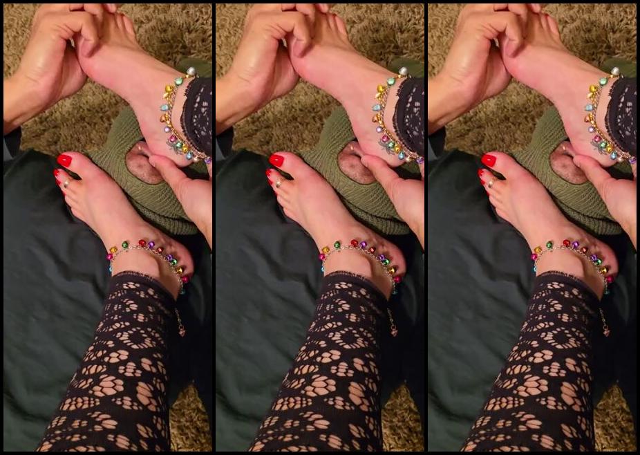 Feetbysherri Onlyfans Feet Worshipping Whilst He Lays On The Floor