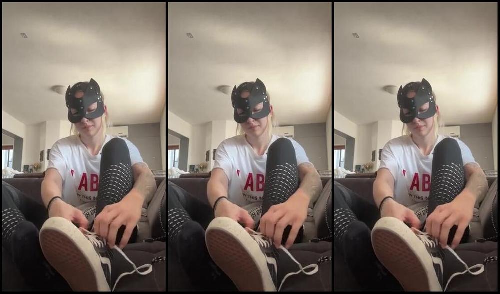 Socksfeet Misstress Nina Onlyfans 08 29 2024 Black Socks Are Standard But I Love Black Socks You Too Kneel In Front Of My