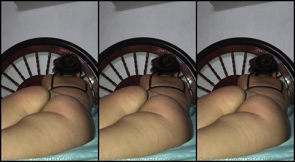 Erin Aka Thegoddesserin Onlyfans Spanking Session What A Better Way To Start The Last Month Of The Year Hear Me Moaning And Begg