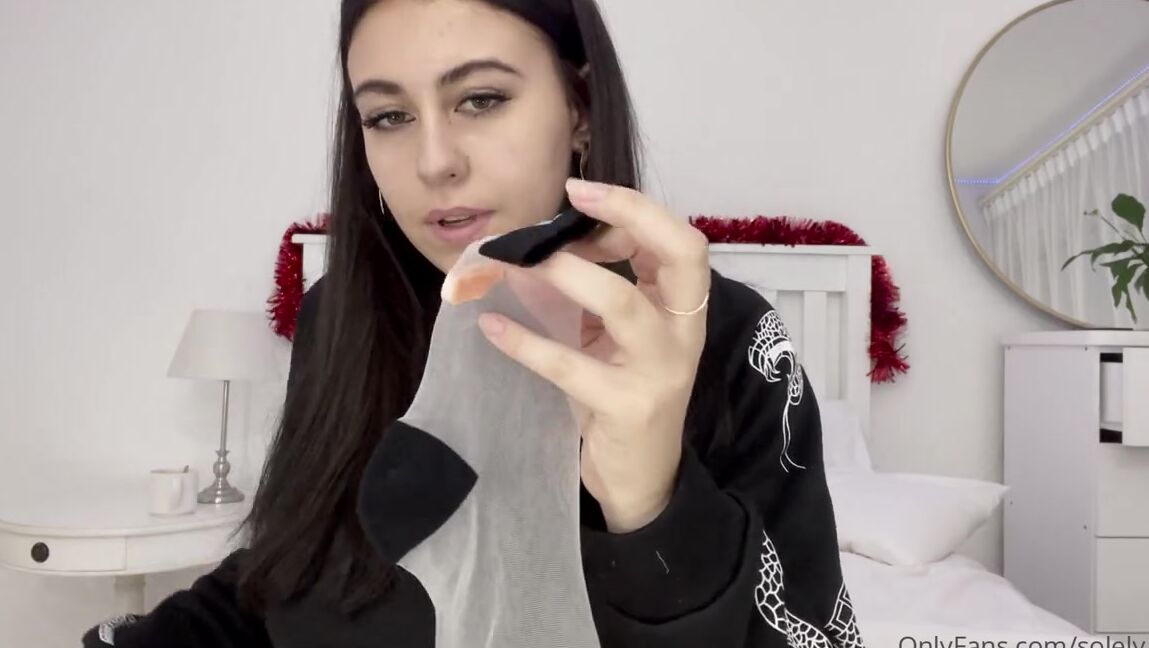 Solelylanzi Onlyfans Sheer Sock Video
