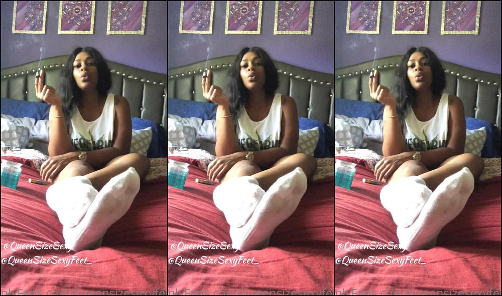 Queensizesexyfeet Cum Let Me Blow This Blunt Smoke In Your Face While You Smell These Stinky Socks