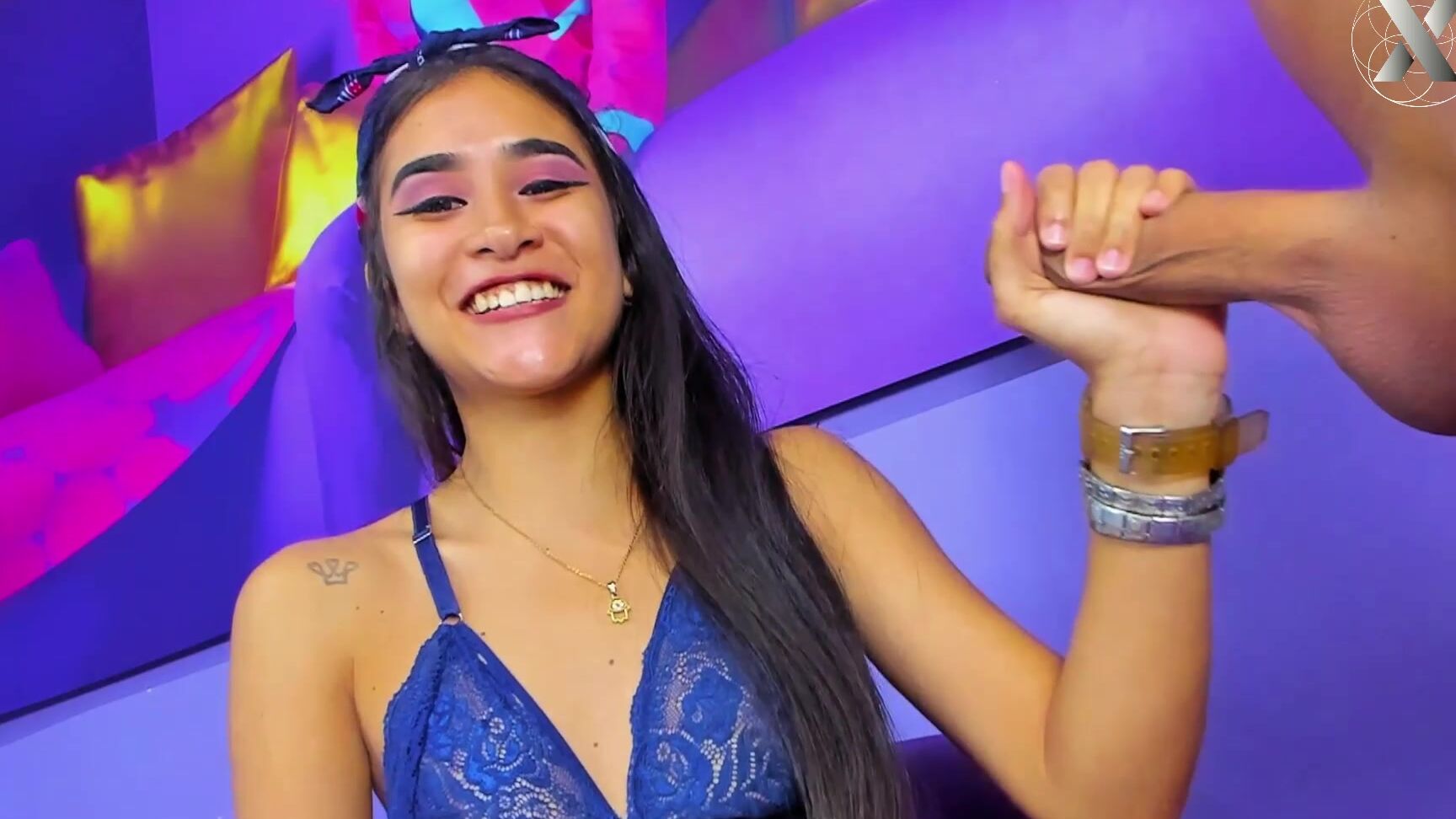 Xlivestudio Omg Hot Blowjobs From This Latina To Her Cousin