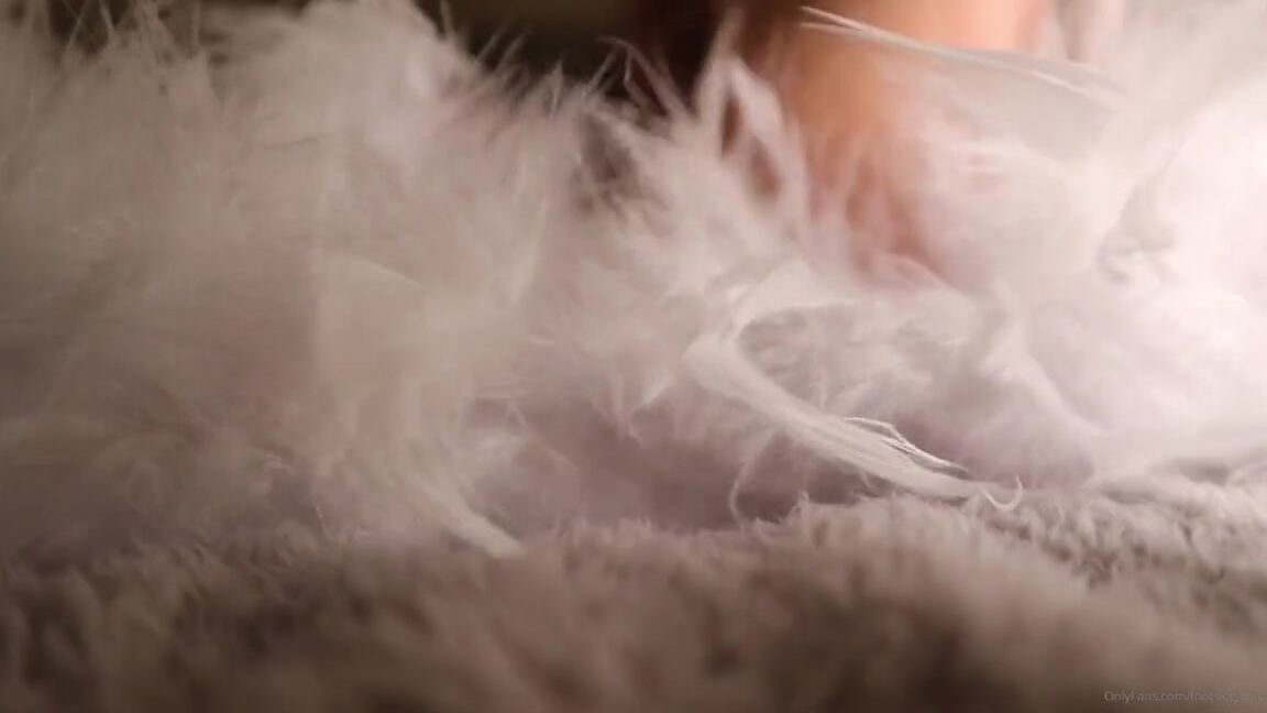 Footsiegalore Onlyfans Soft As A Feather Hxz