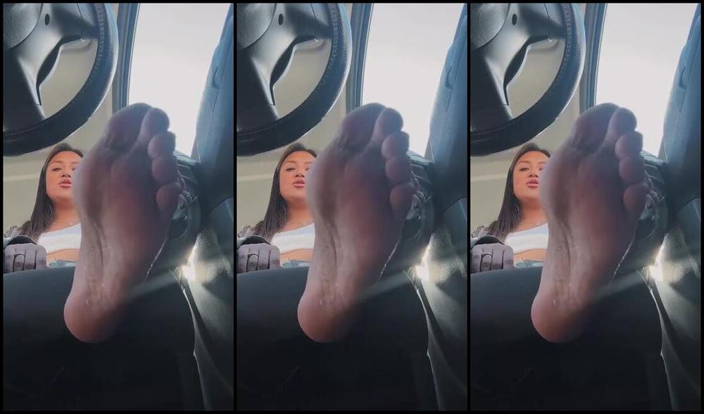 Feetangel Nicknamed Fallatmyfeet Foot Fetish 11 09 2023 Onlyfans Video This One Is For The Loser Cucks Out There Enjoying The View From Down There While