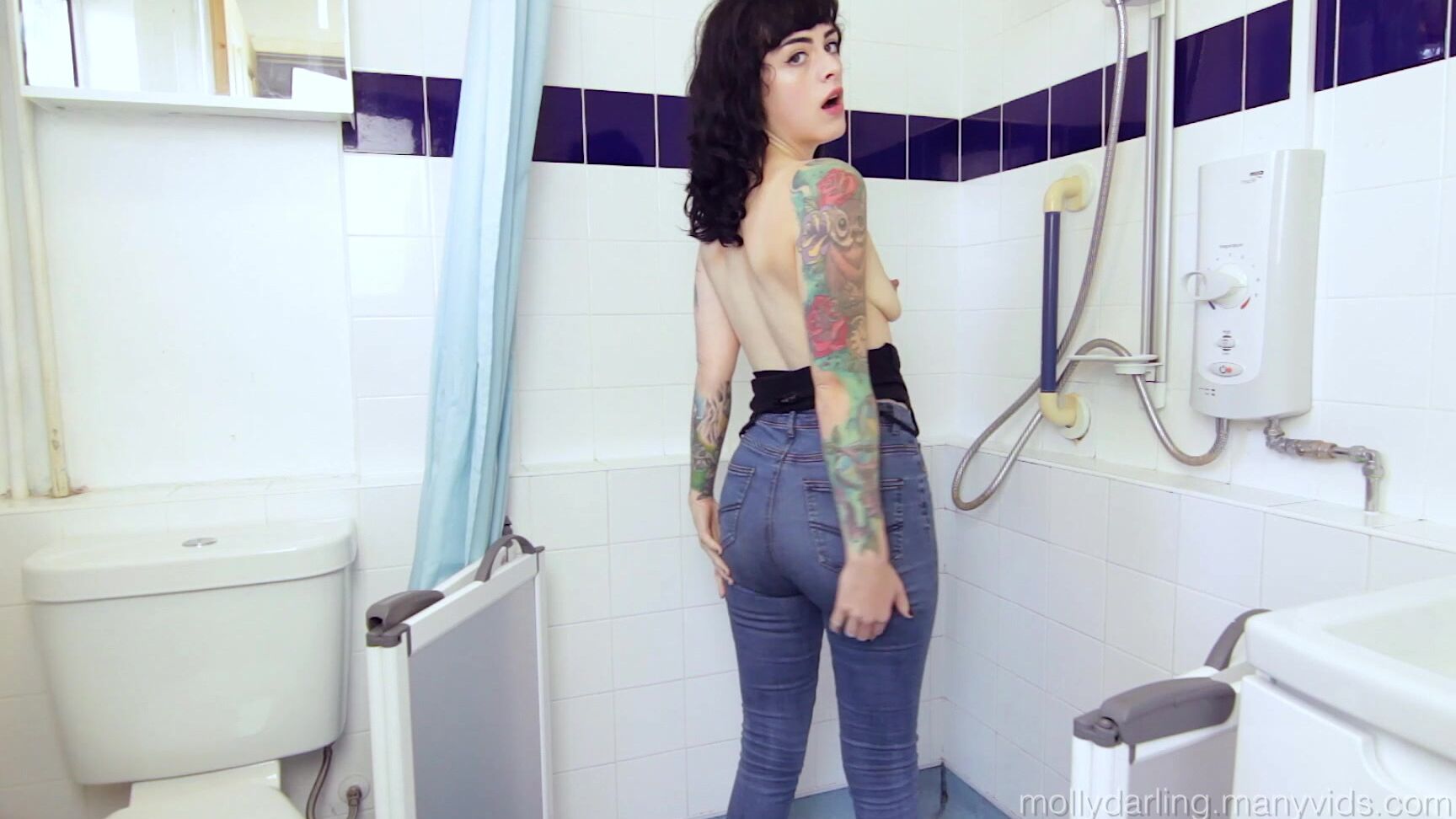 "Molly Darling" ass, jeans fetish, jeans/pants wetting, kink, pee Pissing In My Jeans From Behind manyvids
