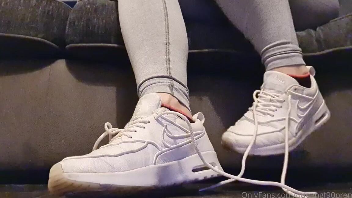 The Foot Queen Of England Aka Queengf90Premium Onlyfans The Sweatiest Socks 1