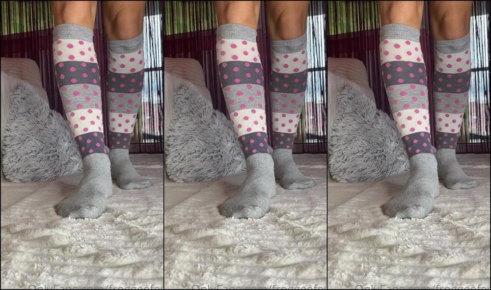 Froggeefeetvip Socks Lovers Taking Them Off Have A Great Weekend Everyone