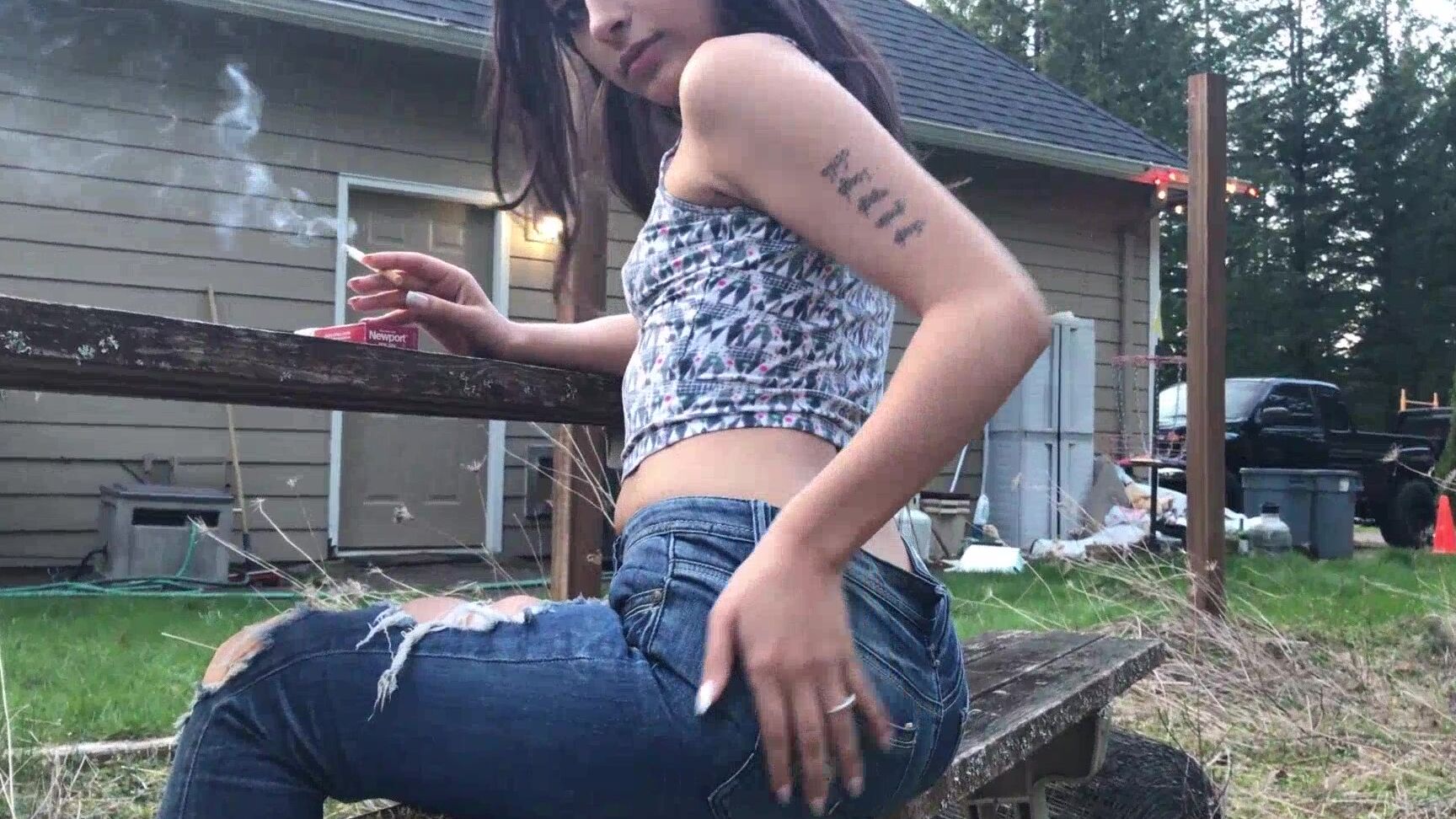 Lila Zsizsi Focus On My Ass