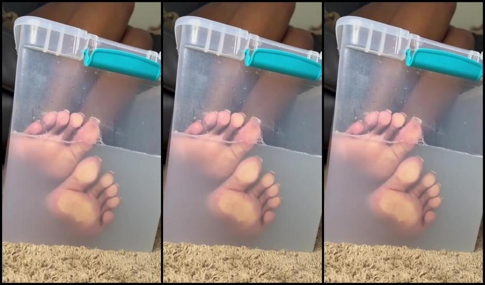 Rosewrinkles Onlyfans How To Properly Clean Detox Feet I Bruised My Foot So Had To Throughly Clean Soak Under Them