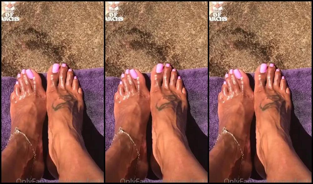 Janeofarchs Onlyfans Wish It Was Your Hot Cum Instead Of Oil Like And Comment Dont Forget To Tip