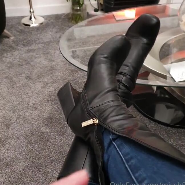 Miss B Nicknamed Missb52S Onlyfans 02 27 2021 Whats On Under My Leather Boots