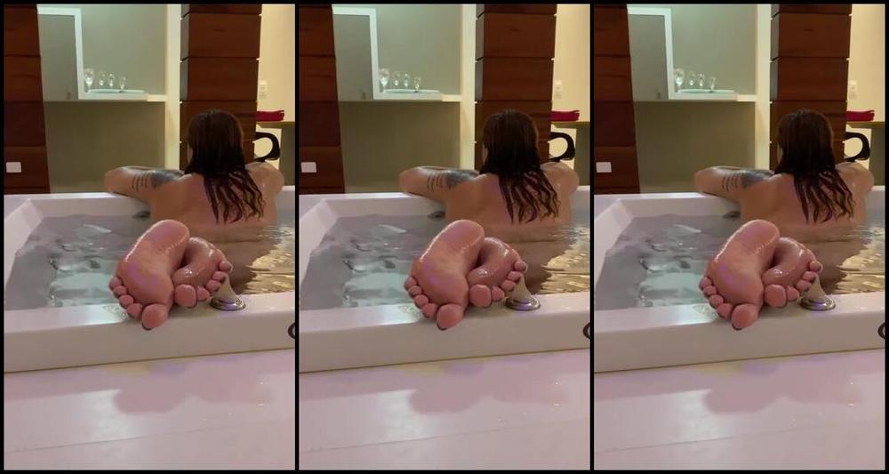 Goddess Tricia Nicknamed Goddesstricia 05 07 2024 Onlyfans Video Quer Tomar Um Banho Quente Comigo