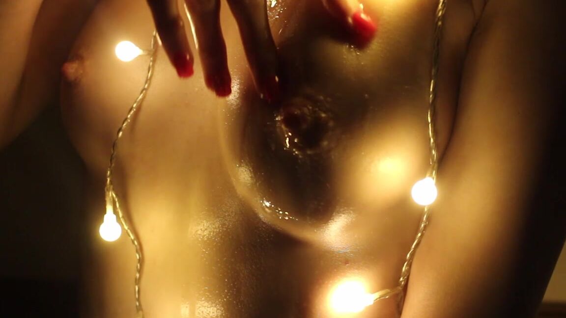 Lucyyluuu Sensual Oil Tease