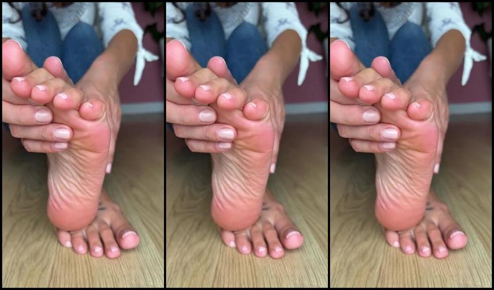 Cute Lily F33T Nicknamed Cute Lily F33T 09 22 2024 Onlyfans Video Who Likes Socks Content