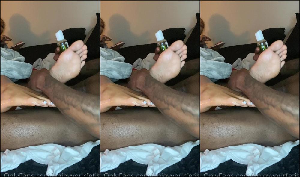 Enjoyyourfetish Tenlittoes First Footjob Part