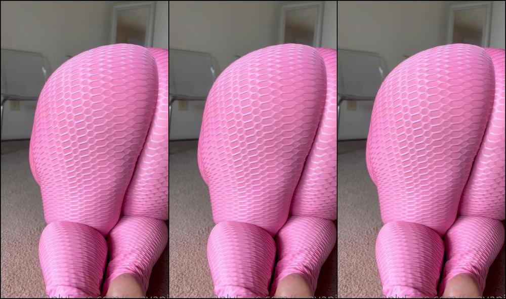 Fatavapie 2562153867 08 16 2022 I Felt Like Teasing You Today