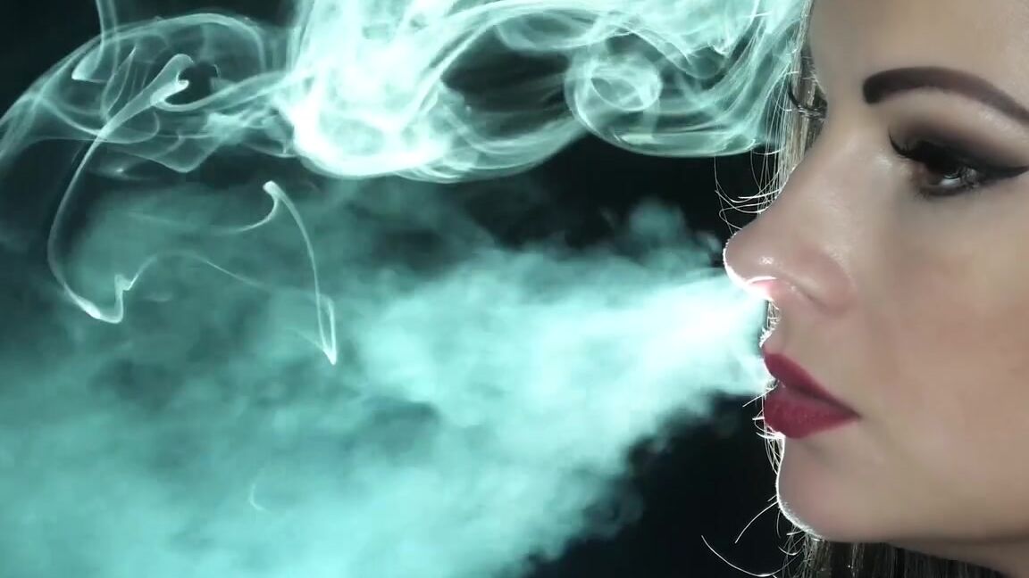 Abbiecat Onlyfans Smoking Black Djarum Face Close Up Im In The Mood To Smoke Black Djarum Now Lighting