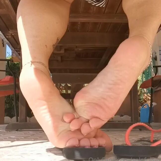 Solefulsassy Onlyfans Pretending I Dont Know Ya Watching Oh But I Do Bet Ya Wishing You Were The Fly He He