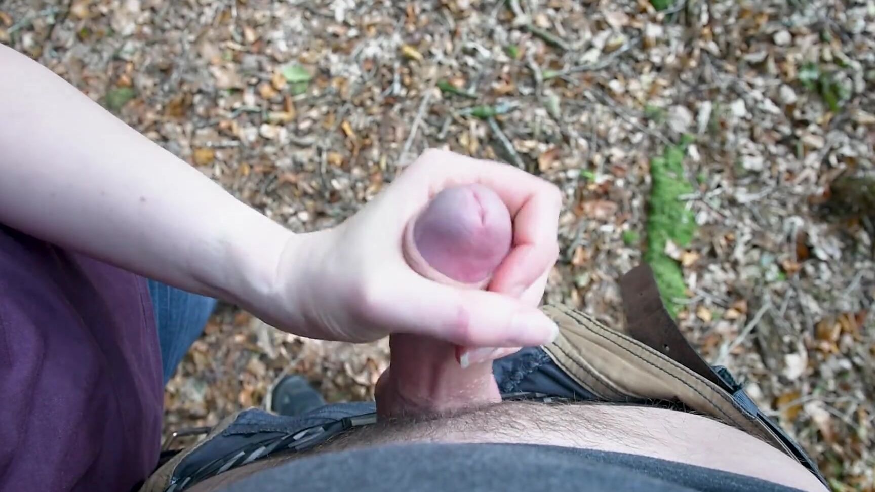 Глубоко В Лесу Я Встречаю Волка И Он Просит Меня Быстро Дернуть Его Pornhub Com