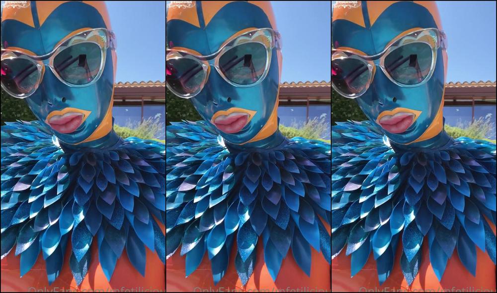 Mfetilicious A Day In Full Rubber At The Villa In France Degrees Over Here But When You Drink