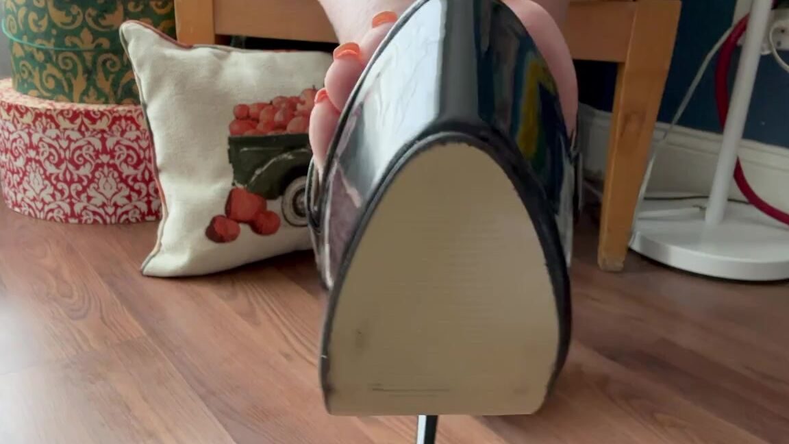 Tatianasnaughtytoes Nicknamed Tatianasnaughtytoes Onlyfans Happy Monday Znn