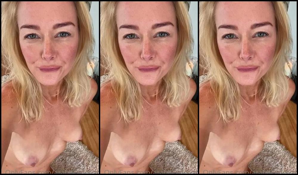 Arabella De Rose Nicknamed Arabelladerose 07 13 2021 Onlyfans Video Lots Of Pussy And Ass Coming Your Way Cant Believe I Am Even Writing This