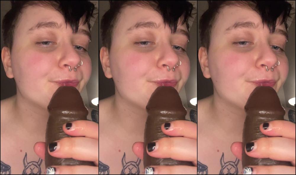 Ofscarll 3563744142 11 16 2024 My Mouth Is Too Small Who Likes Sloppy Blowjobs Tho